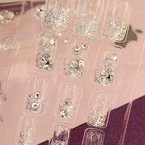 Short Special Occasion Righnstones Press On Nails - Picture 3 of 4